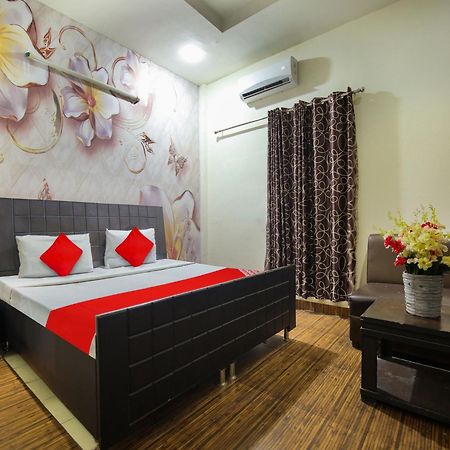 Oyo Flagship Hotel Le Aley Regency Ludhiana Bagian luar foto