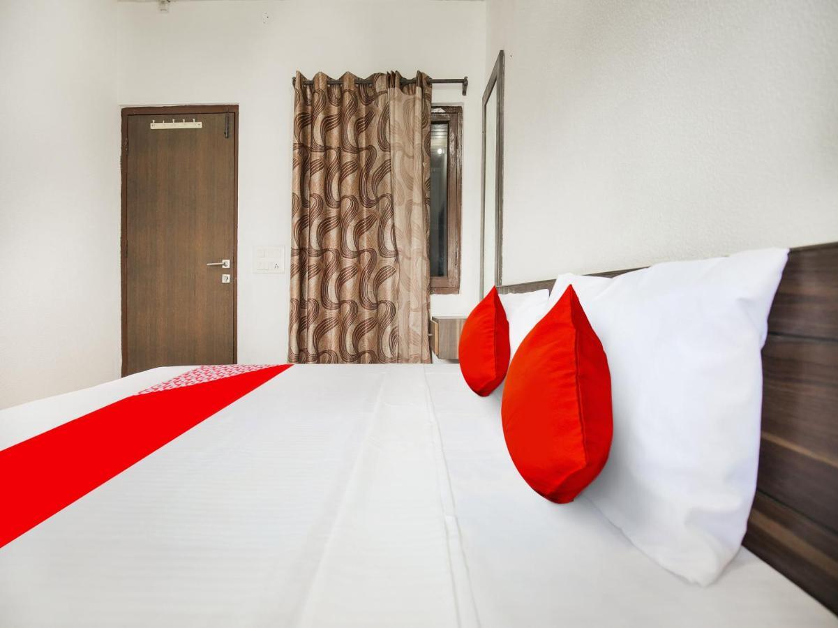 Oyo Flagship Hotel Le Aley Regency Ludhiana Bagian luar foto