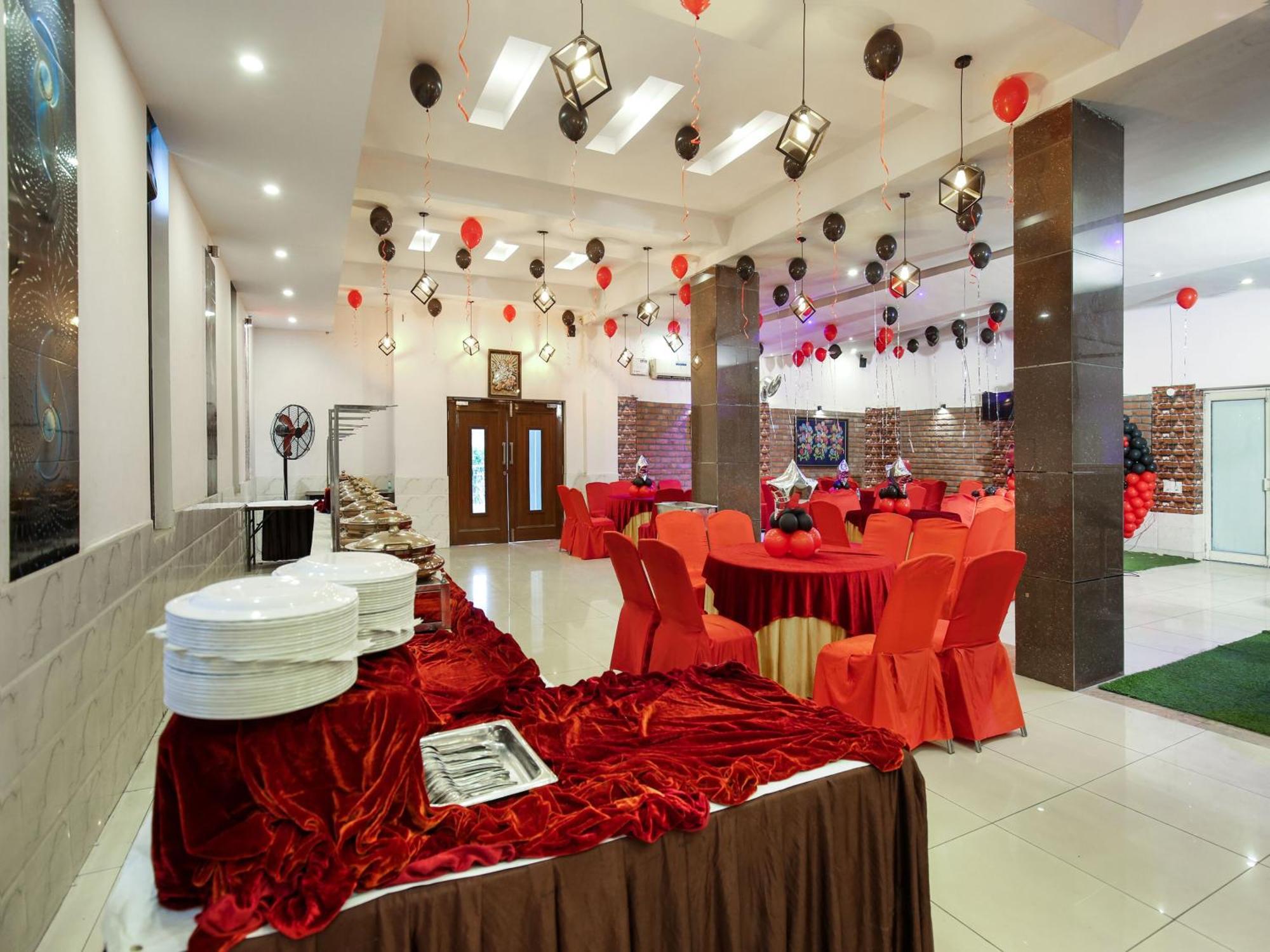 Oyo Flagship Hotel Le Aley Regency Ludhiana Bagian luar foto