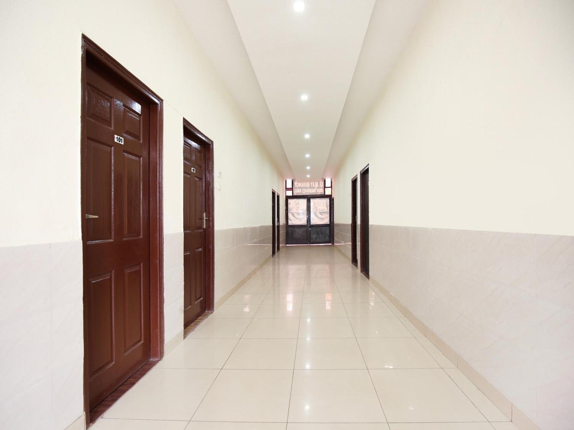 Oyo Flagship Hotel Le Aley Regency Ludhiana Bagian luar foto