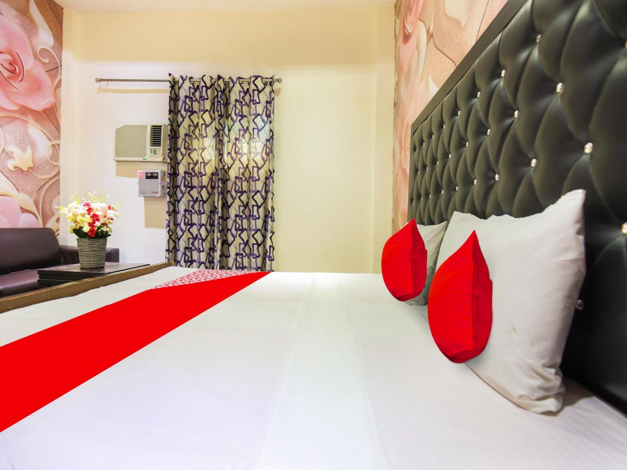 Oyo Flagship Hotel Le Aley Regency Ludhiana Bagian luar foto